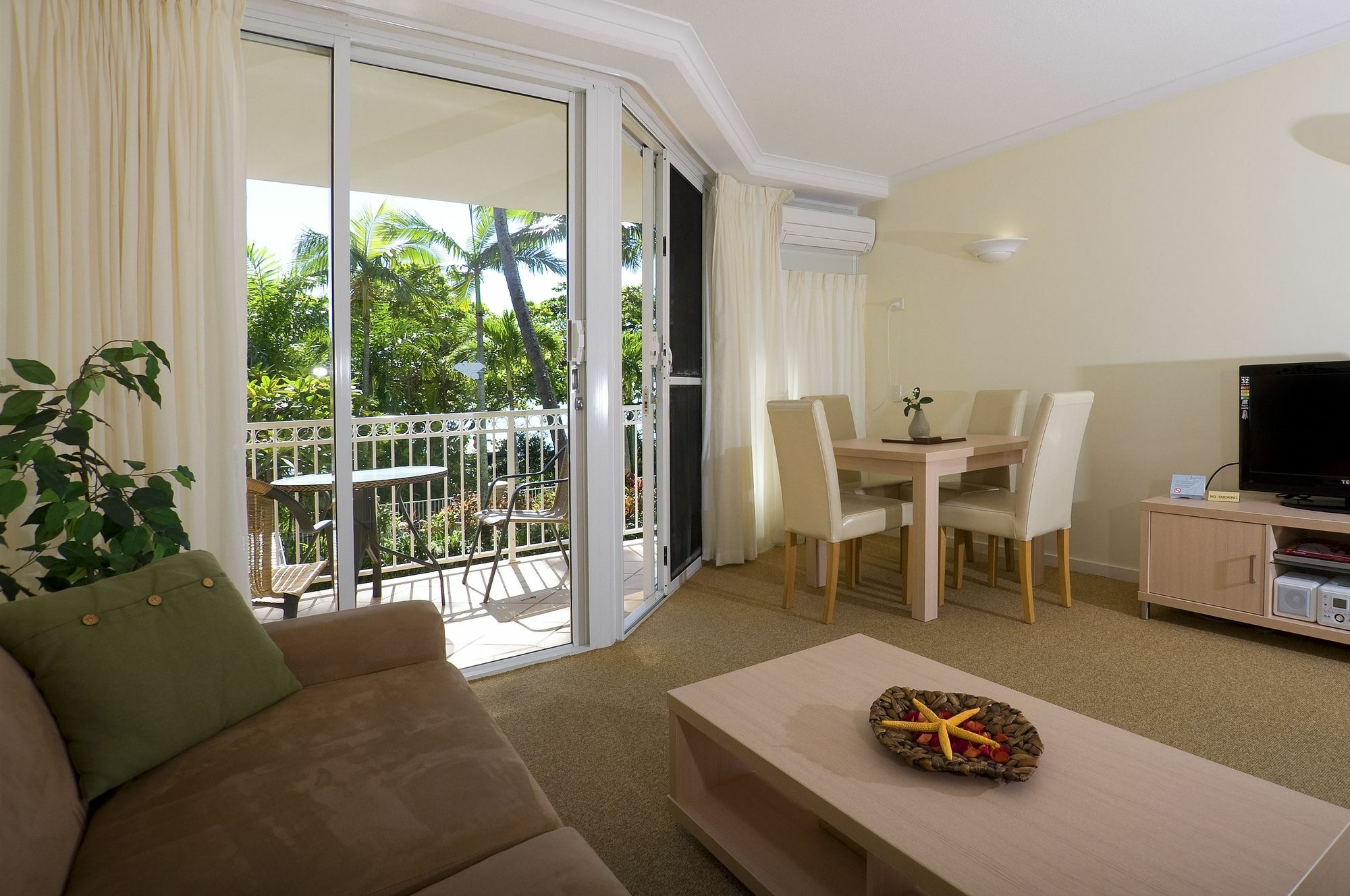 On The Beach Apartments Тринити Бич Экстерьер фото